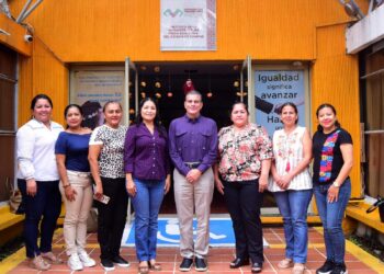 Yamil Melgar gestiona ante INIFECH mejoras en instalaciones educativas de Tapachula