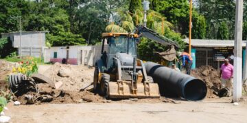 Rehabilitan alcantarilla pluvial en la colonia 15 de Enero para mejorar el desalojo de agua