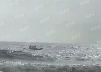 Rescatan con vida a bañista en Playa Linda; reportan que otro logró salir del mar