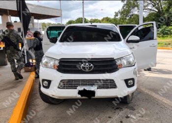Aseguran armas y camioneta robada en la aduana de Huixtla; hay cuatro detenidos