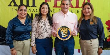 Leer nos permite trascender en la historia: Yamil Melgar
