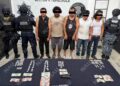 Detienen a cinco hombres con presunta droga y un arma hechiza en Tuxtla Chico