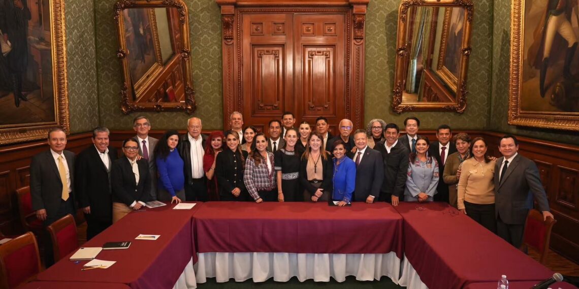 Eduardo Ramírez asiste a reuniones sobre vivienda y salud encabezadas por la presidenta Claudia Sheinbaum