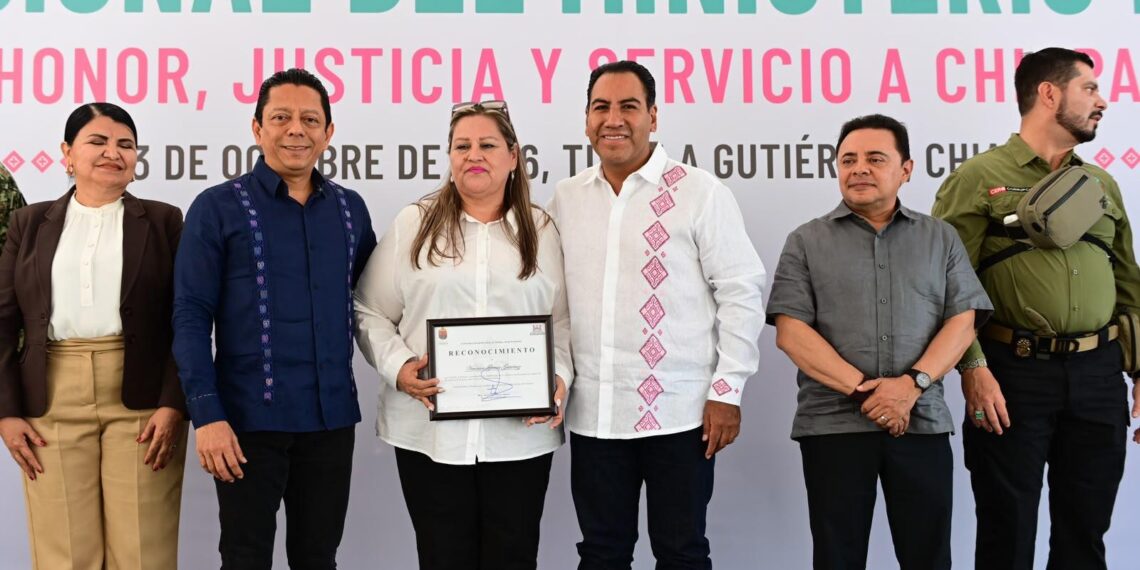Fiscal del pueblo, Jorge Luis Llaven Abarca, y Eduardo Ramírez Aguilar celebran el Día Nacional del Ministerio Público