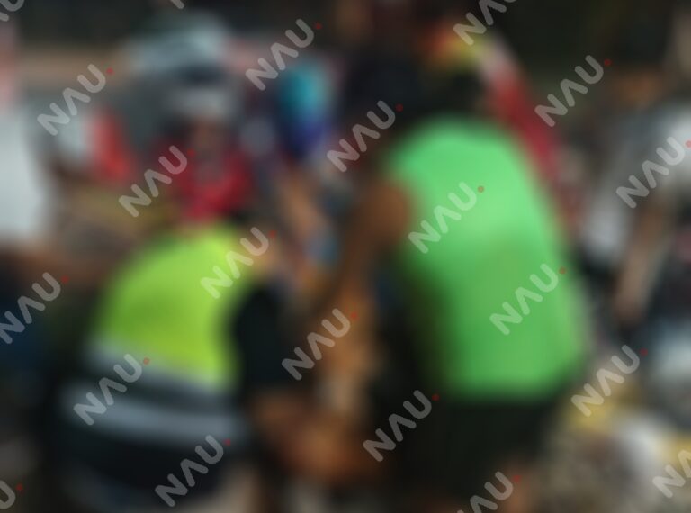 Trasladan en taxi a mujer lesionada en derrape de motocicleta en Tapachula